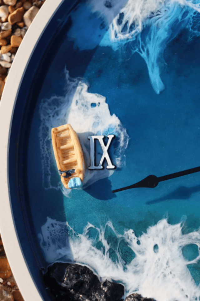 Resin beach clock, Custom ocean theme