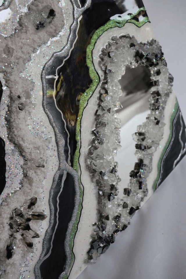 Space Dark Geode