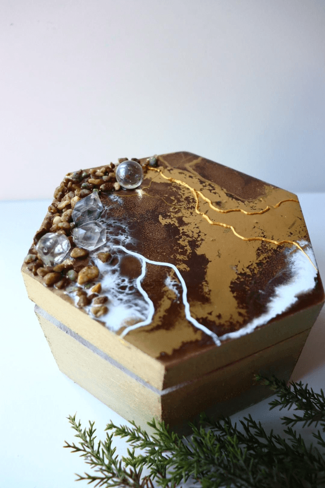 Elegant Brown Jewellery Box 