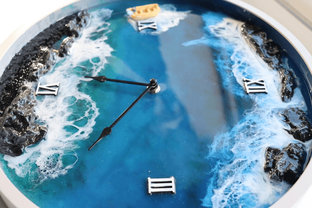 Resin beach clock, Custom ocean theme