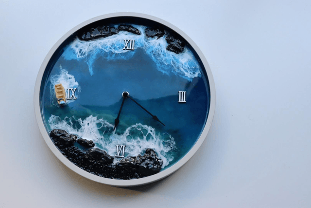 Resin beach clock, Custom ocean theme