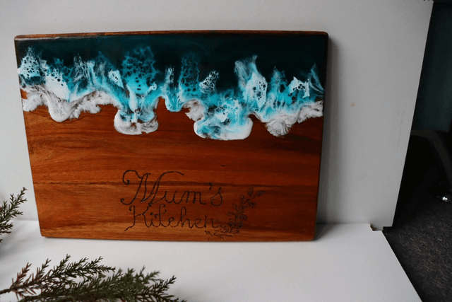 "Mum's Kitchen" Acacia Chopping Board