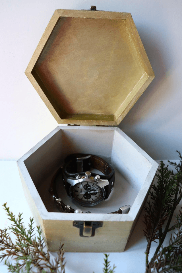 Elegant Brown Jewellery Box 