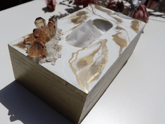 White with Gold lines tissue box