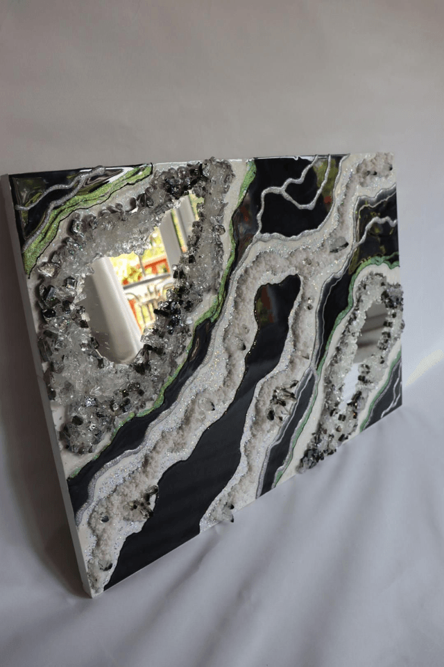 Space Dark Geode